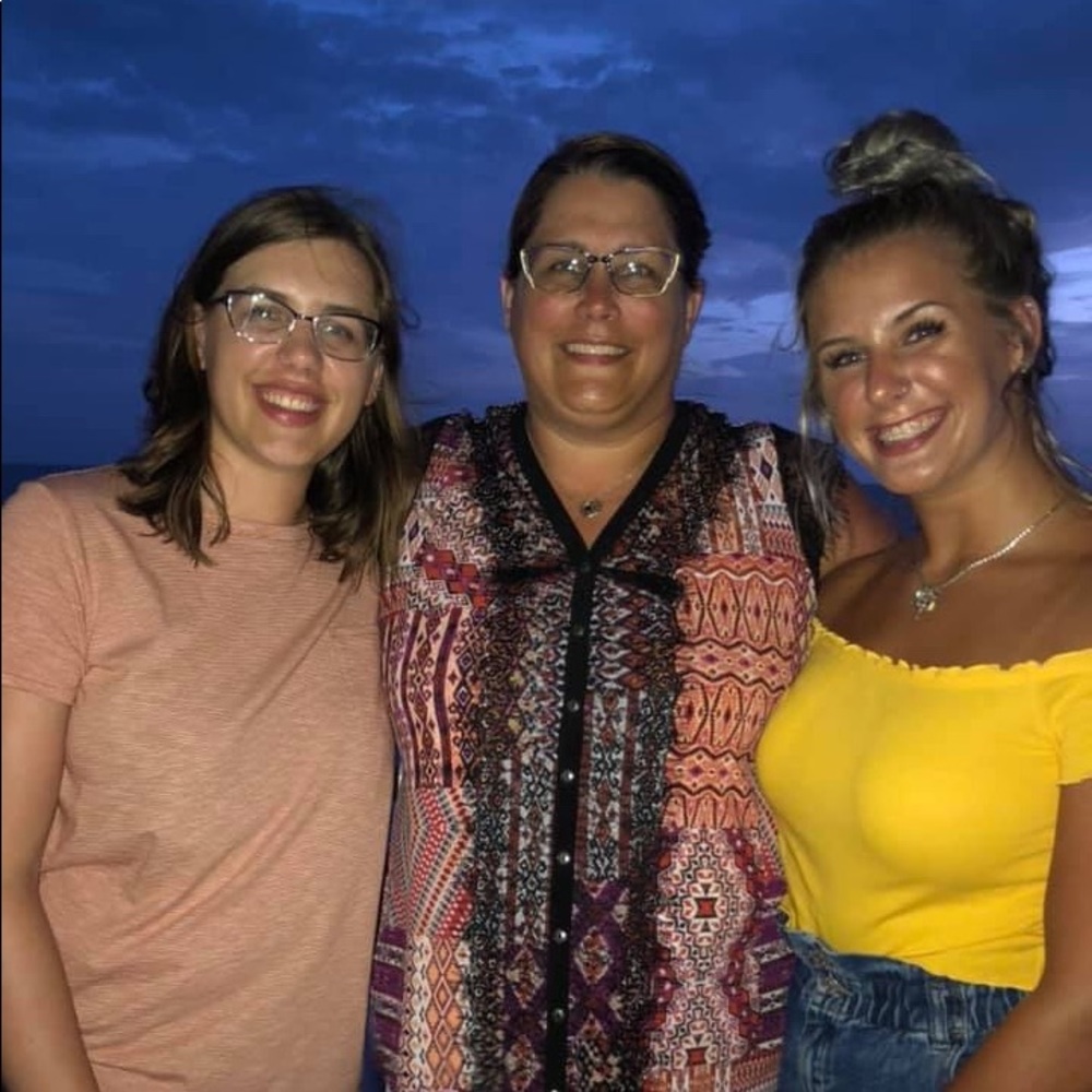 Meet your Posher, Dawn